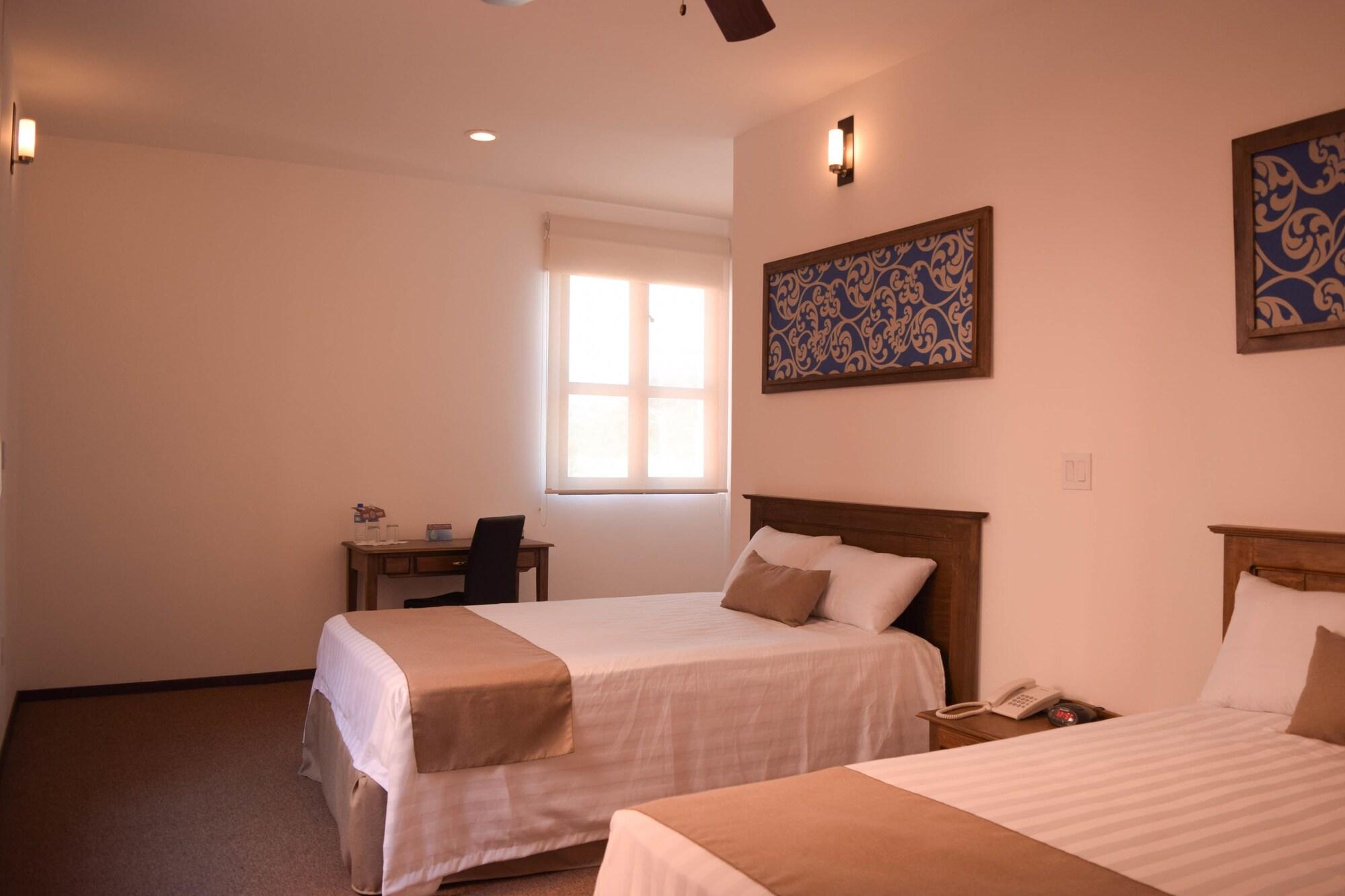 La Estacion Hotel